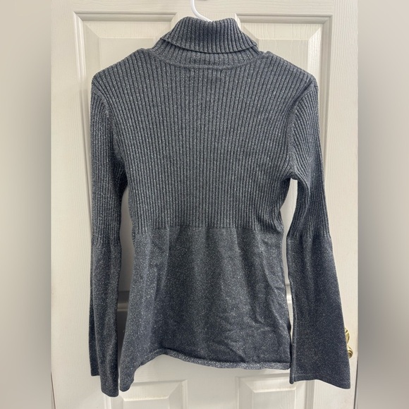 Willi Smith Gray Women's Sweater - Picture 7 of 8